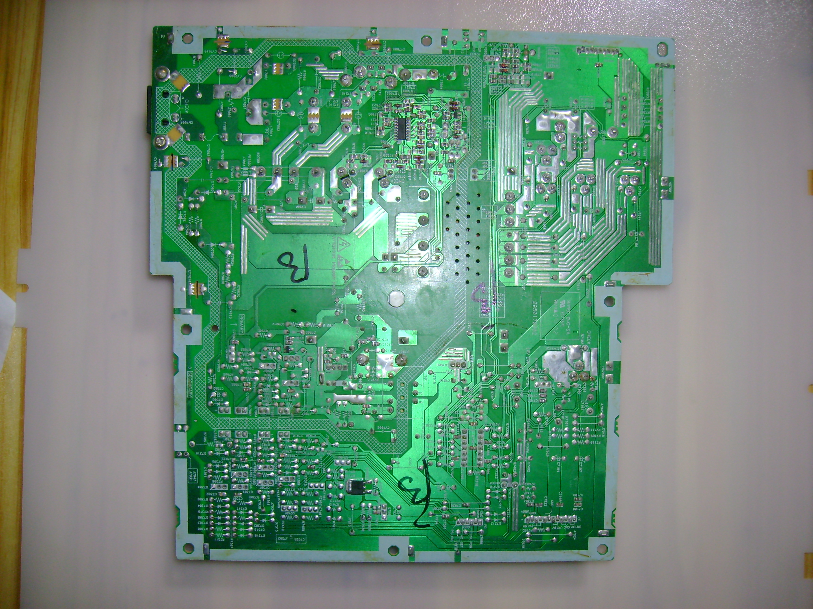 Sharp 2950170902, DPS-178AP A RDENCA198WJQZ Netzteil